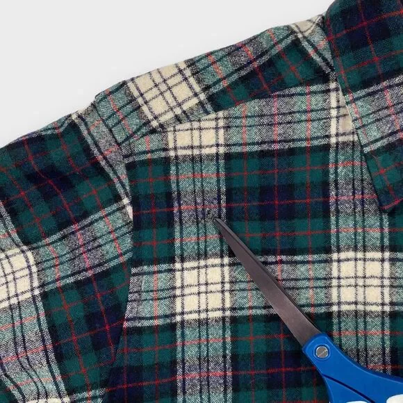 VINTAGE Pendleton Board Shirt Mens Medium Green Plaid Blackwatch Wool USA Made - Picture 11 of 11